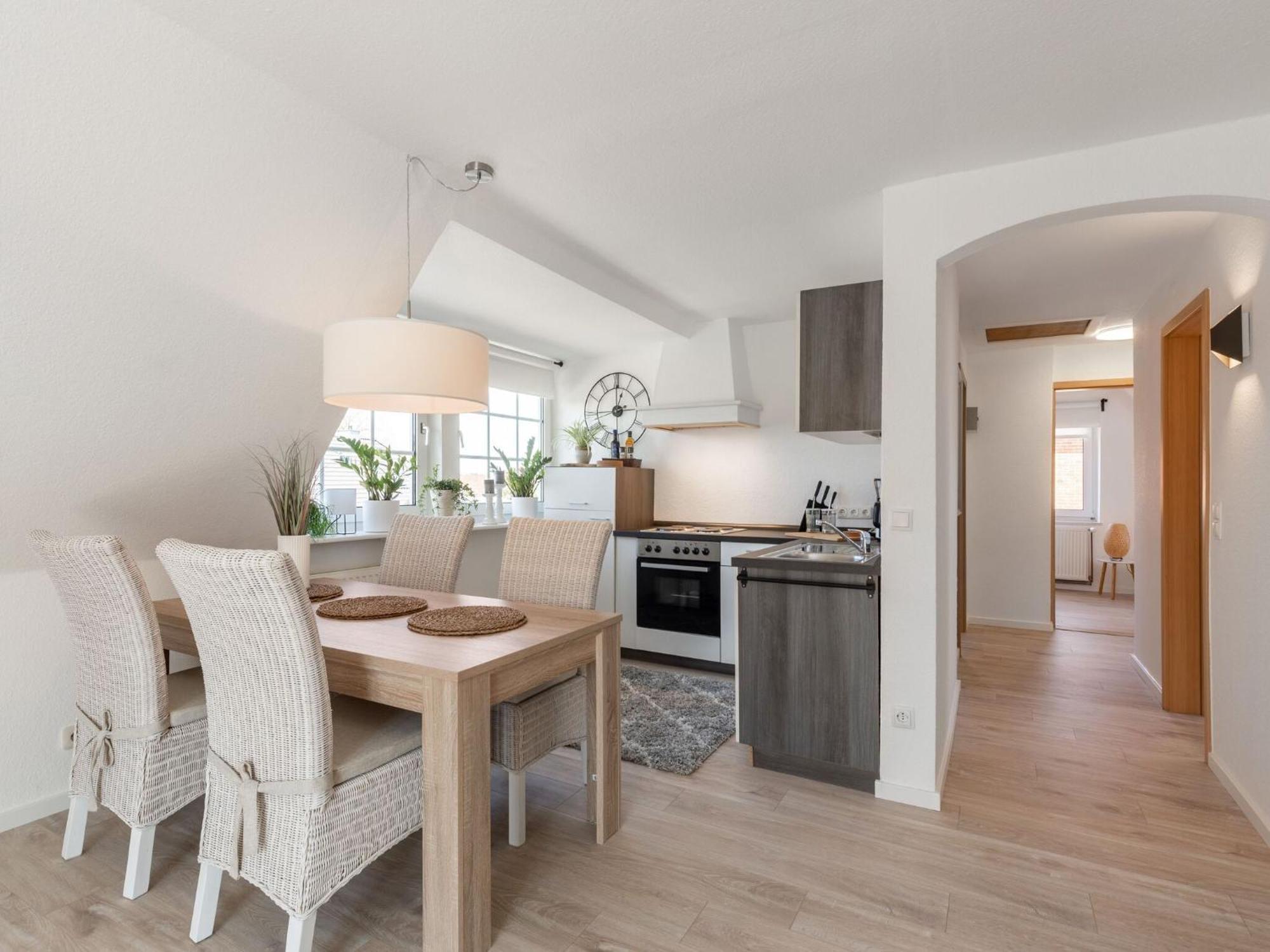 Enticing Holiday Home In Oldenburg With Garden Near Sea Dannau Bagian luar foto