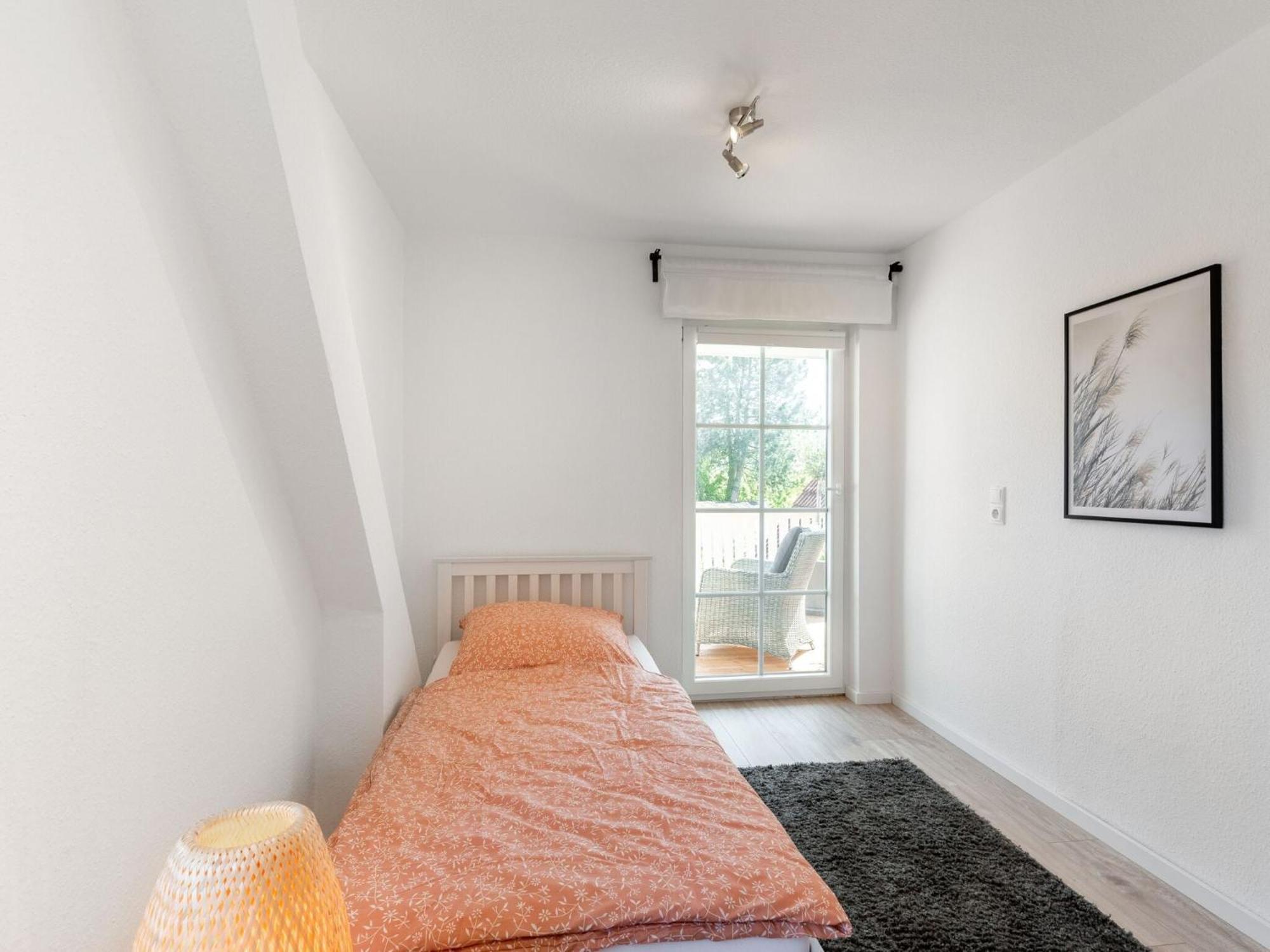 Enticing Holiday Home In Oldenburg With Garden Near Sea Dannau Bagian luar foto