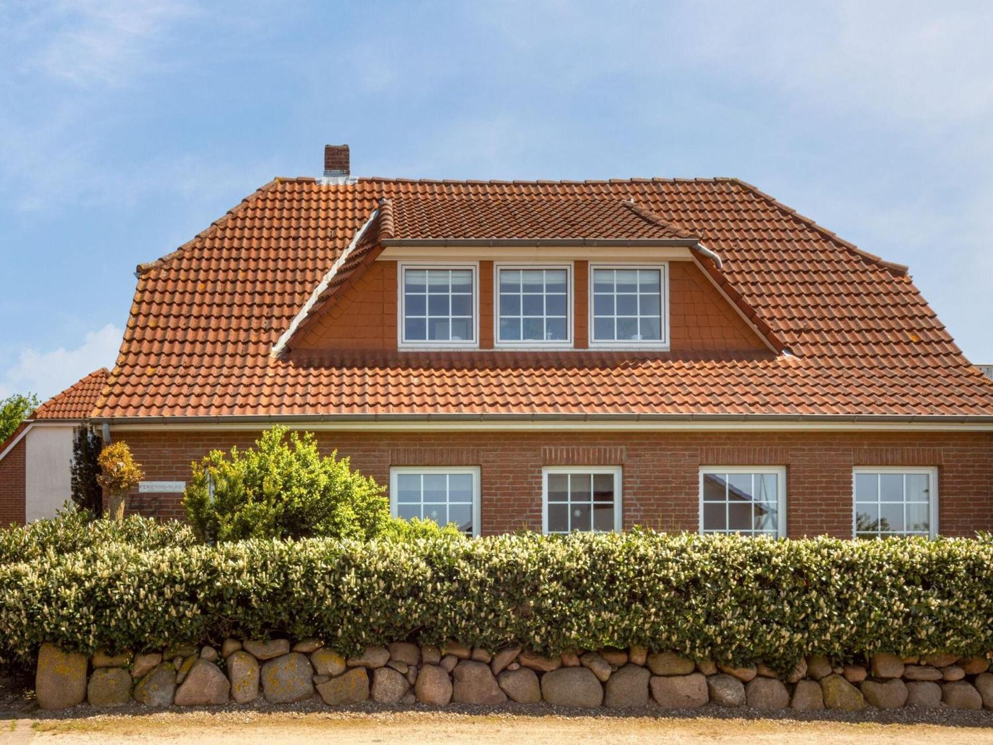 Enticing Holiday Home In Oldenburg With Garden Near Sea Dannau Bagian luar foto
