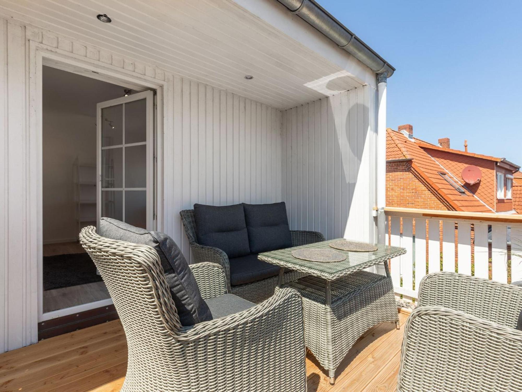 Enticing Holiday Home In Oldenburg With Garden Near Sea Dannau Bagian luar foto